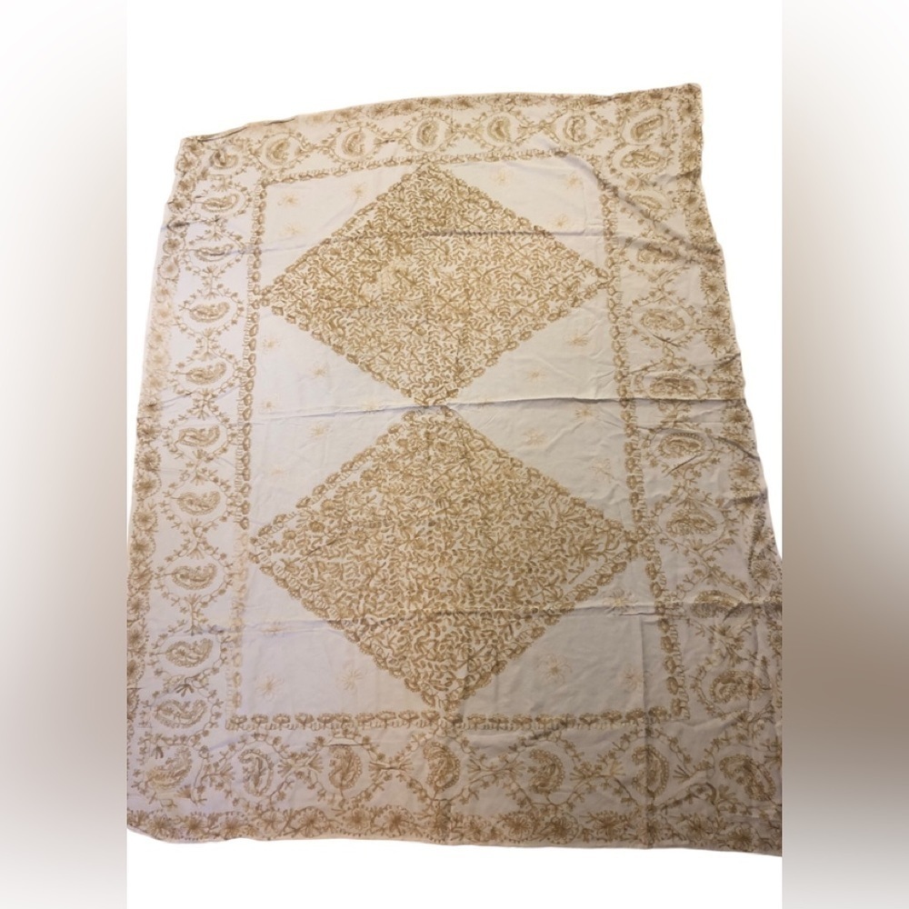 VTG Embroidered Rectangle Tablecloth Ivory Gold Sz 72X52” Elegant Entertaining